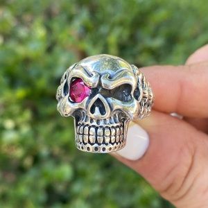 Skull ring size 12 sterling silver